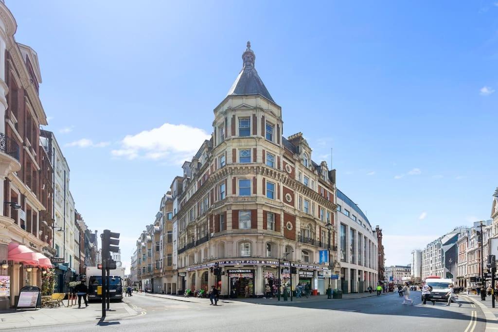Spacious Apartment In Piccadilly Sleep 6 Vrb London Exterior photo