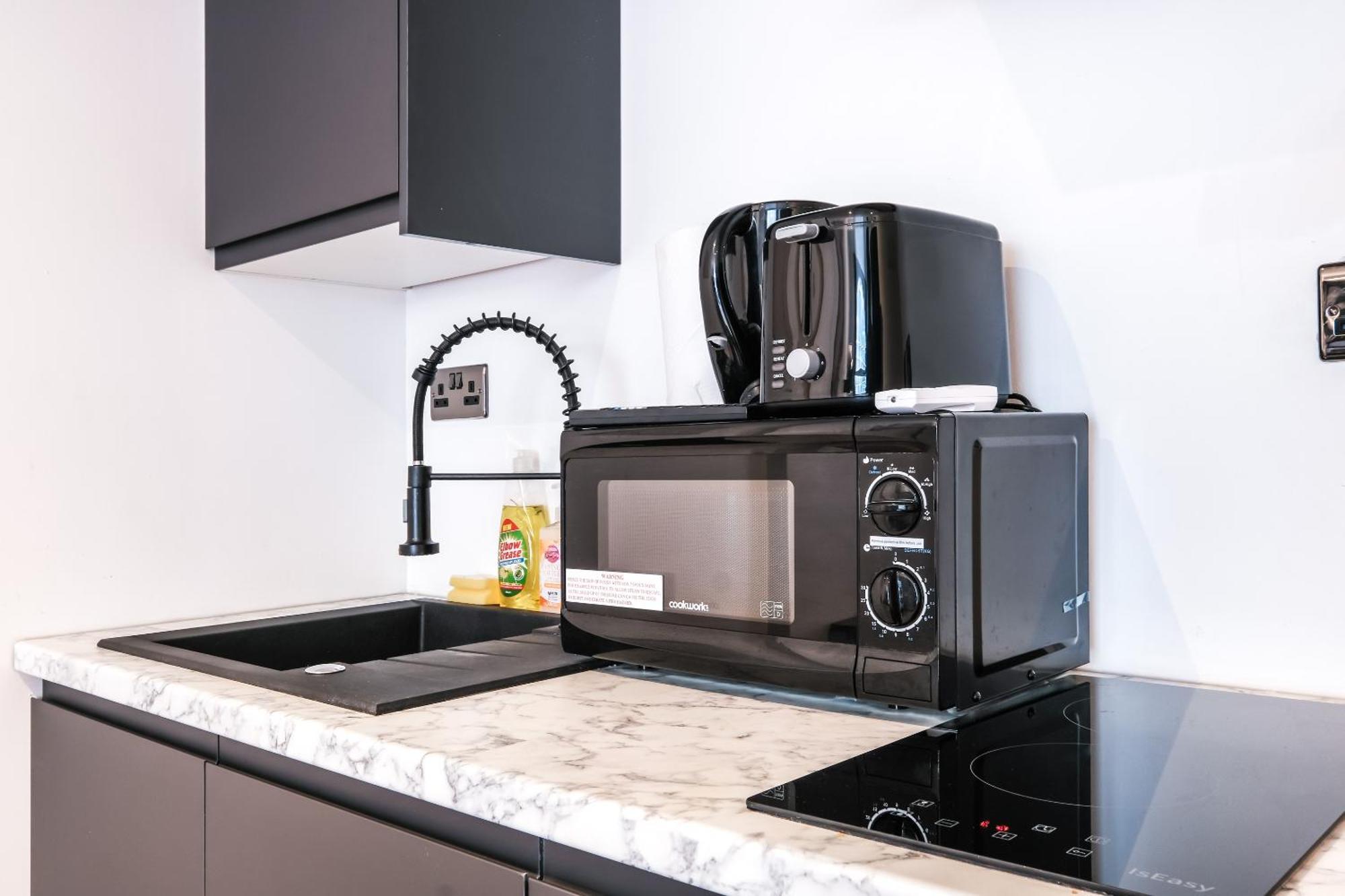 Spacious Apartment In Piccadilly Sleep 6 Vrb London Exterior photo